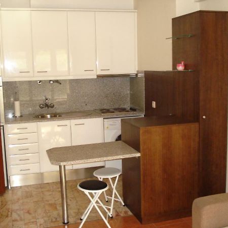 Apartamento T1 - 3Min Do Santuario Fatima Bagian luar foto