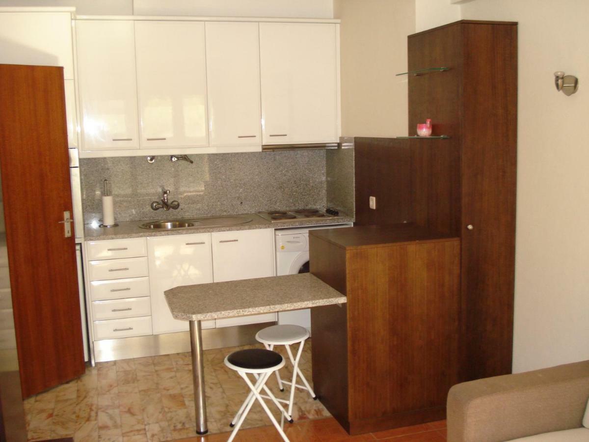 Apartamento T1 - 3Min Do Santuario Fatima Bagian luar foto